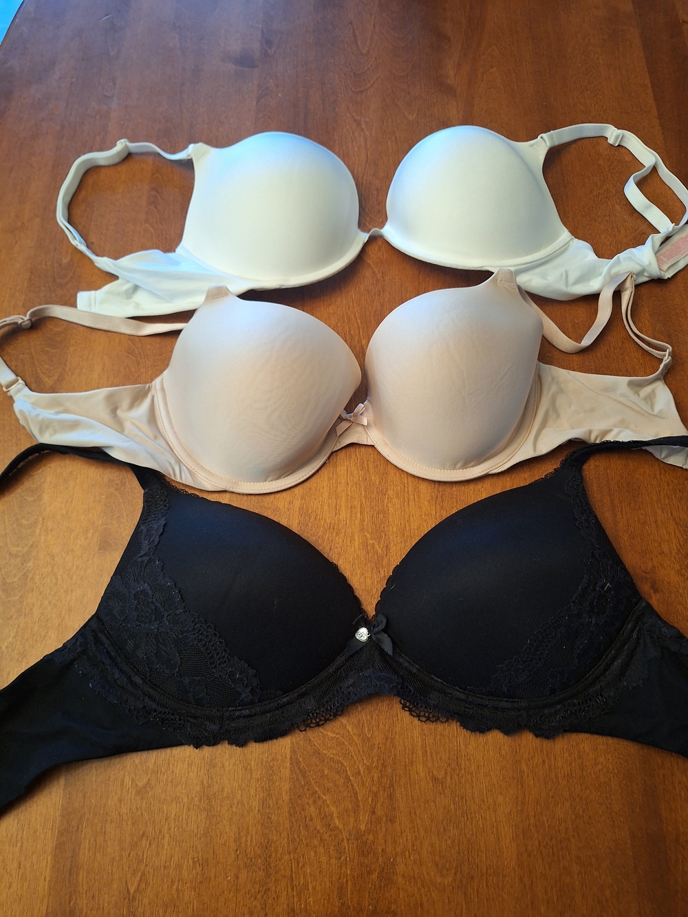 Victoria's Secret 3-Pack Molded Bras in White, Nude & Black